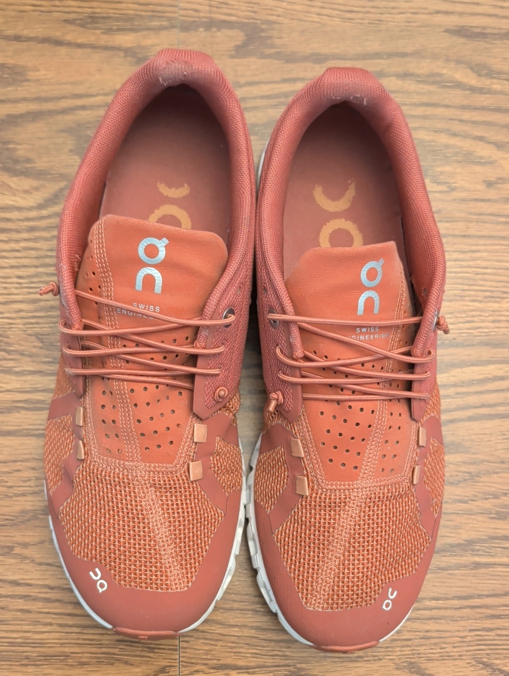 On Cloud Running Shoes Size 10